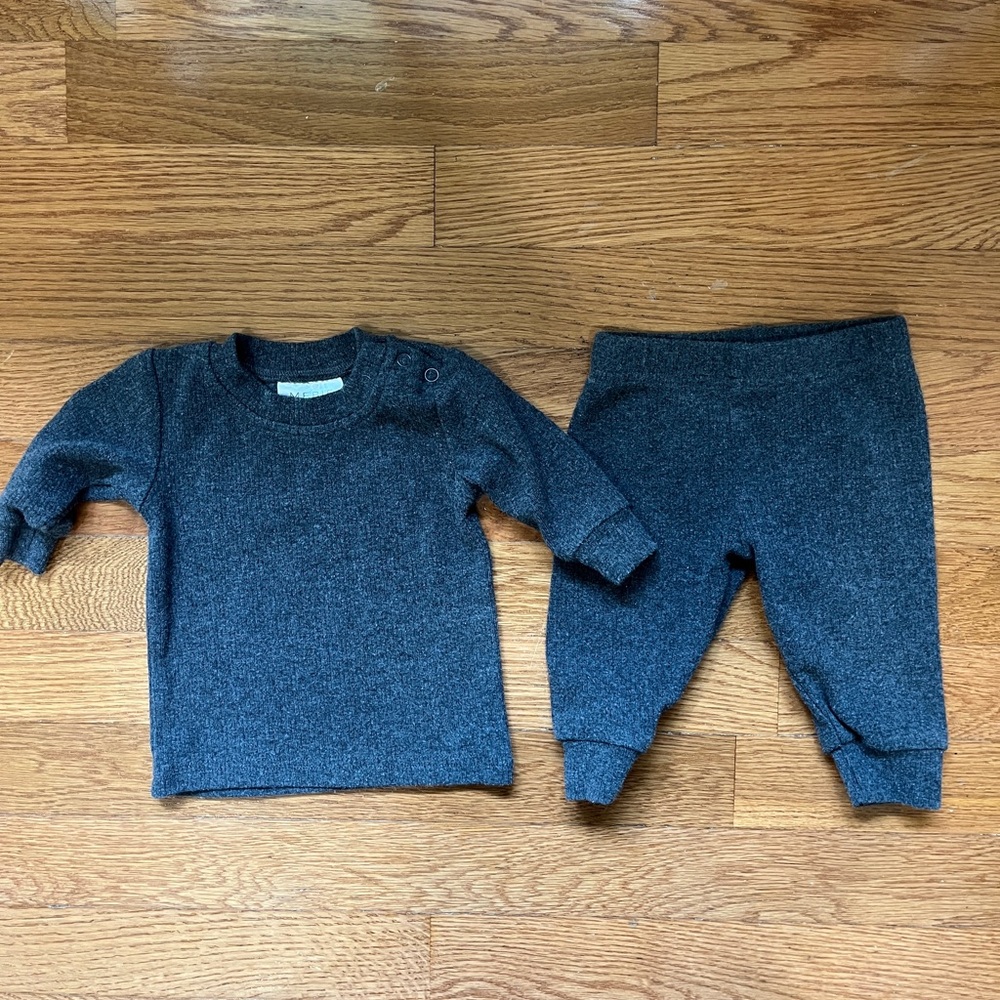 Mebie Baby Sweater and Pants Set